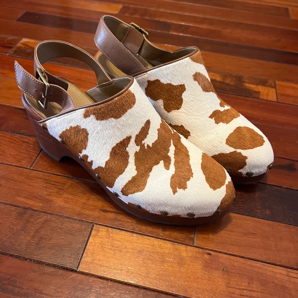 Cow Print Slingback Clogs - Picture 2 of 3